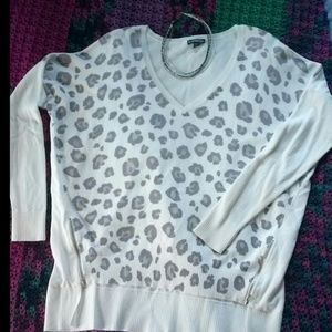 Express cheetah print top. Roomy fit!